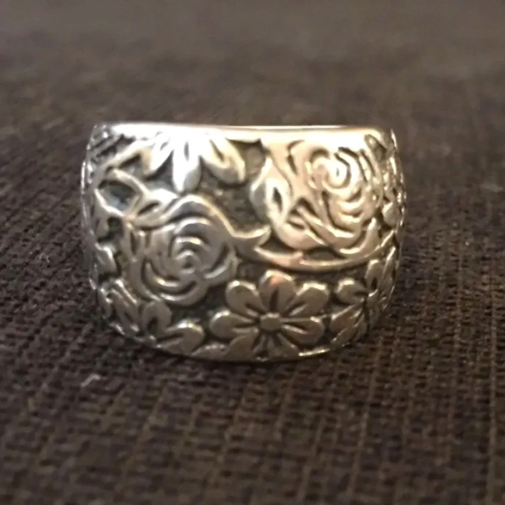 Silpada Vintage RARE Floral Garden Etched Oxidized Solid Sterling Silver Ring - Picture 2 of 7